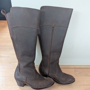 Elegant Dark Brown Heeled Boots